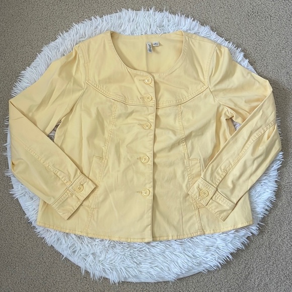 St. John’s Bay Butter Yellow Pleated Button Down Short Coat/Jacket - Picture 1 of 8